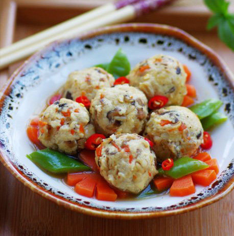 时蔬烩麦香豆腐丸子