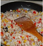 彩椒培根炒饭,米饭倒入油锅翻炒,加入培根和鸡丁,彩椒丁,盐,糖,<a style='color:red;display:inline-block;' href='/shicai/ 134333'>黑胡椒</a>调味,并翻炒均匀后出锅即可!