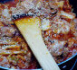 辣白菜炒肉 ,转大火加辣白菜、白<a style='color:red;display:inline-block;' href='/shicai/ 10588'>糖</a>翻炒，至铲子能轻易插入肉，关火，撒<a style='color:red;display:inline-block;' href='/shicai/ 678'>白芝麻</a>即可出锅