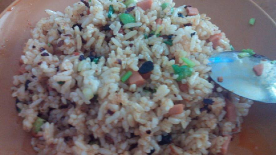 青豆火腿炒饭