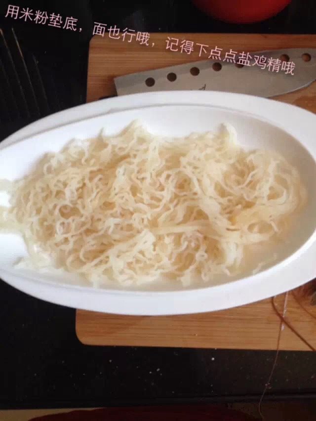 私房～～蒜蓉虾,浸泡的米加点盐和酱油，鸡精，适量
