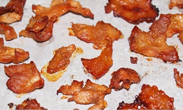 蜜汁猪肉干,烤箱预热230℃,上下火,中层,烤7-8分钟左右