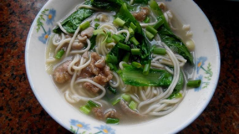瘦肉大肠家常面