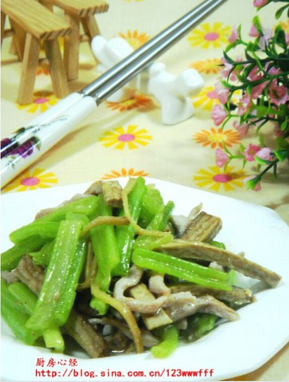 肉丝炒芹菜