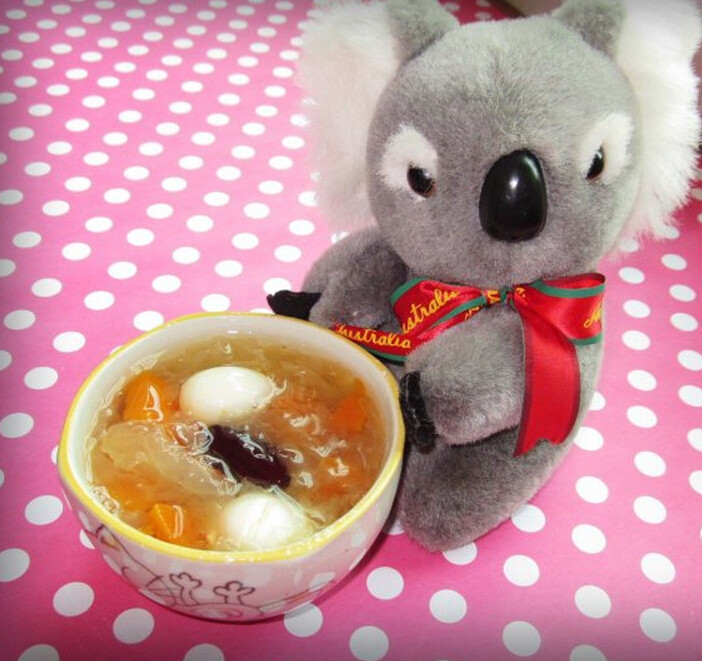 木瓜雪耳鹌鹑蛋糖水