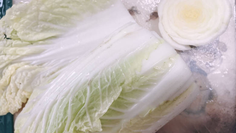 凉拌娃娃菜,娃娃菜洗干净后切去头部