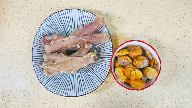 红烧牛板筋,准备好食材,<a style='color:red;display:inline-block;' href='/shicai/ 996'>牛板筋</a>可以买半成品
