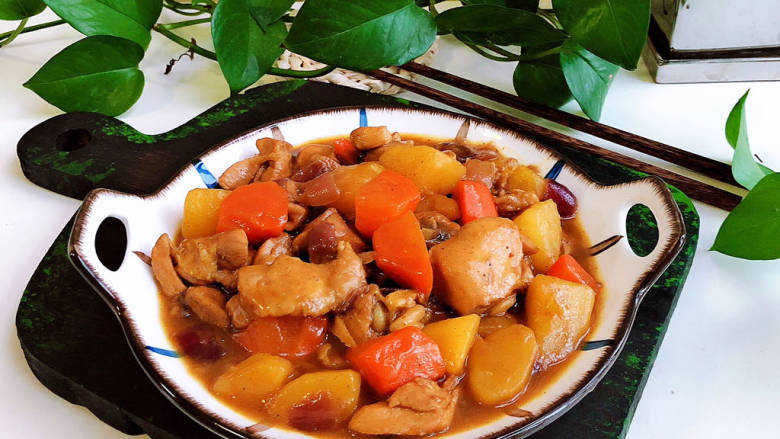 家常鸡块,配碗米饭,小孩子抢着吃,超级下饭哟!