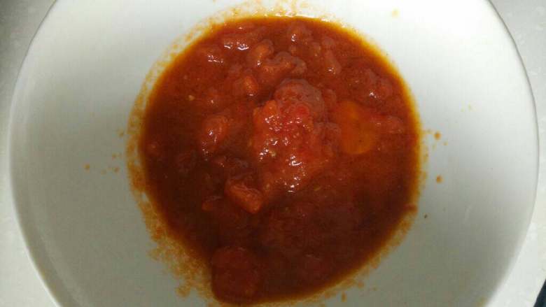 红烧大虾,西红柿水烫去皮