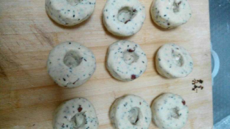 香甜粗粮窝头,成型，上火蒸30分钟，