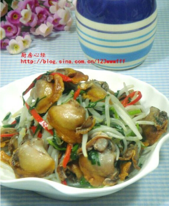 韭菜豆芽爆炒蛤蜊