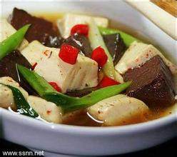 菠菜鸭血豆腐汤