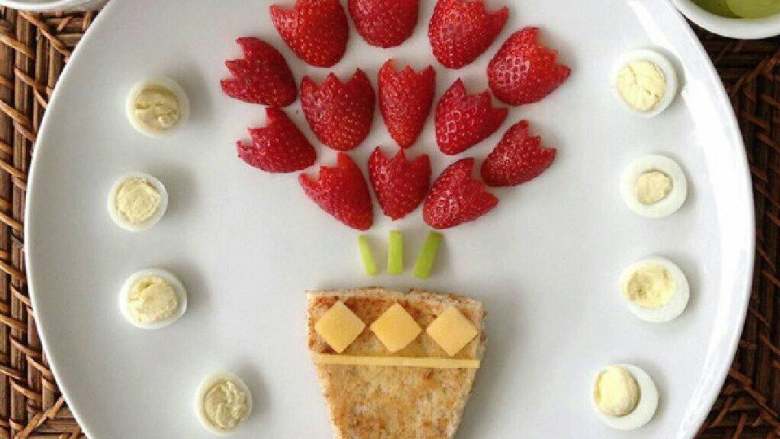 爱心水果餐（转裁）,<a style='color:red;display:inline-block;' href='/shicai/ 592'>草莓</a>花盘