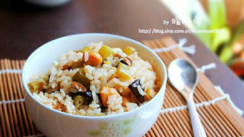 无敌香菇鸡肉闷饭