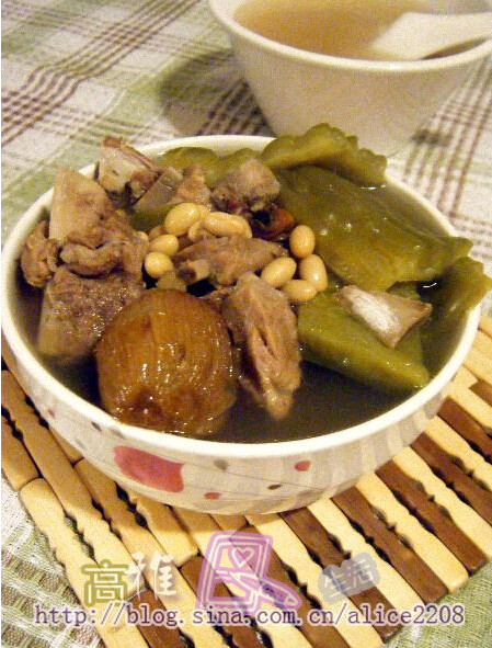 苦瓜黄豆排骨汤