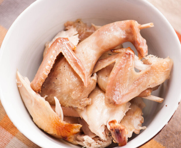 挂炉椒盐烤鹌鹑,350 F烤10分钟，Broil 档3-5分钟上色