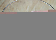 水煮肉片,在加<a style='color:red;display:inline-block;' href='/shicai/ 3777'>红薯淀粉</a>拌均,搁置一旁腌至10分钟