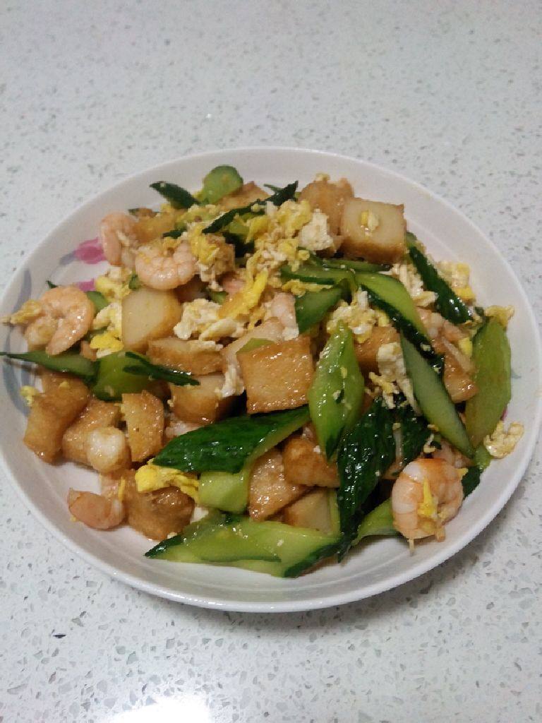 虾仁黄瓜加鱼豆腐
