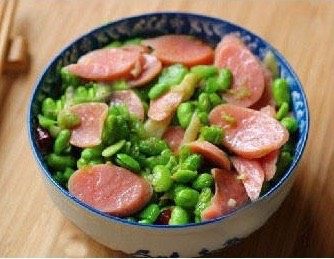 火腿肠炒毛豆