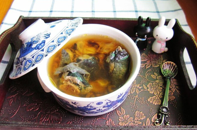 石斛花旗参炖乌鸡