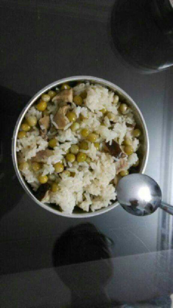 瘦肉豌豆焖饭
