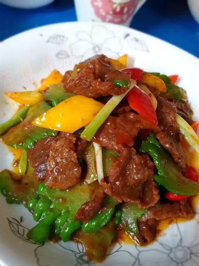 苦瓜彩椒爆炒牛肉