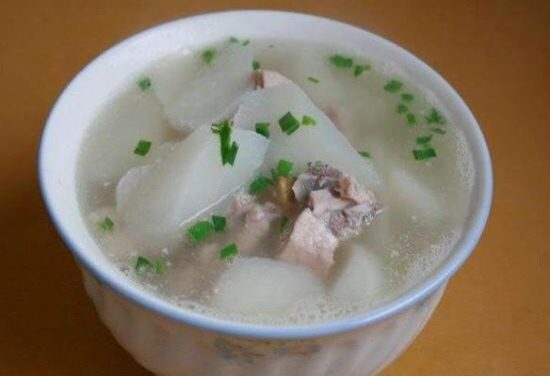 萝卜大骨汤