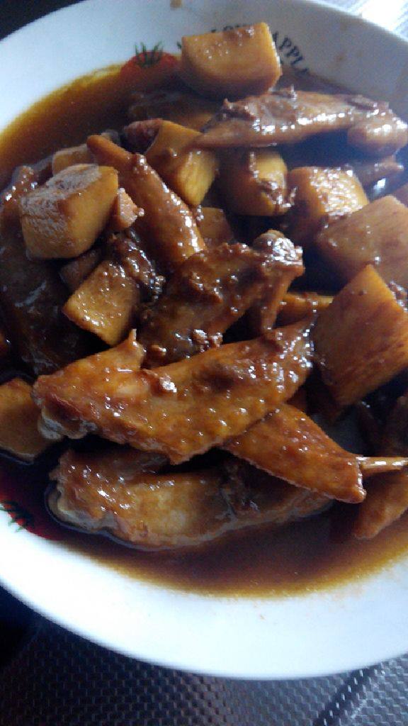 杏鲍菇烧鸡翅