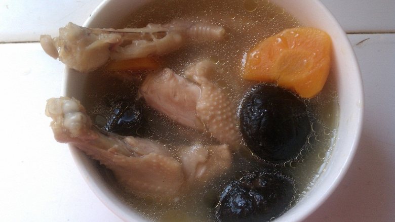 胡萝卜香菇鸡汤