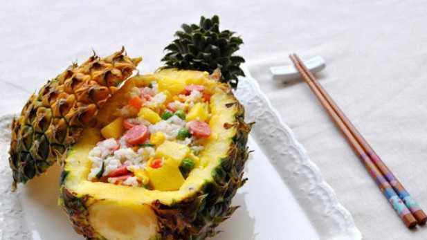 泰式海鲜菠萝饭