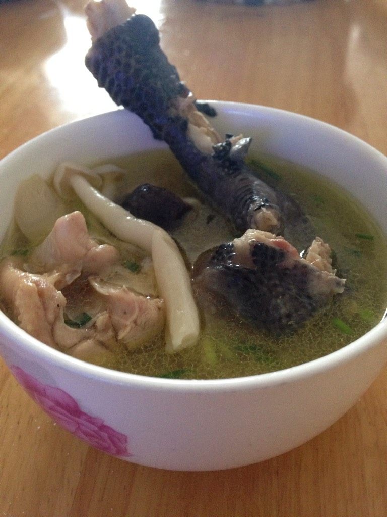 什锦蘑菇鸡肉汤