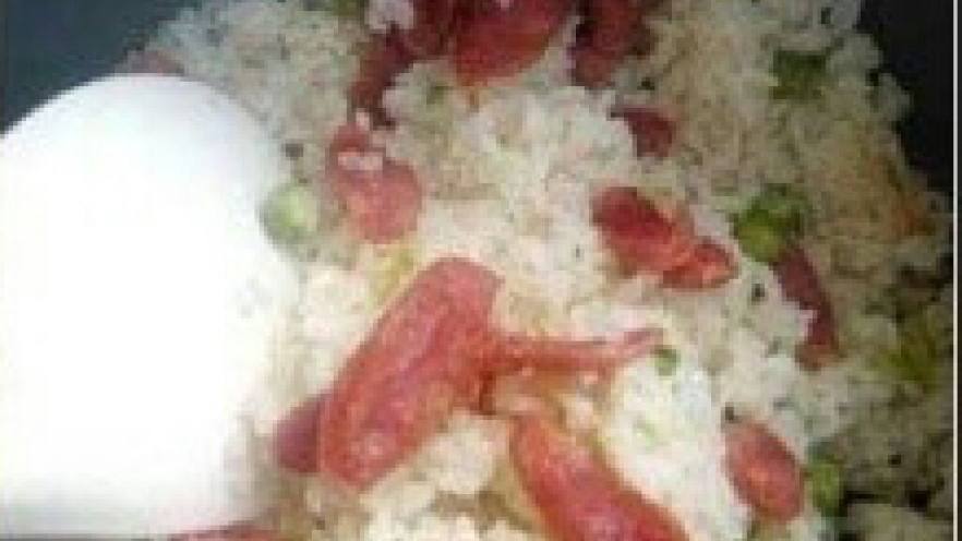 【DIY香肠焖米饭】