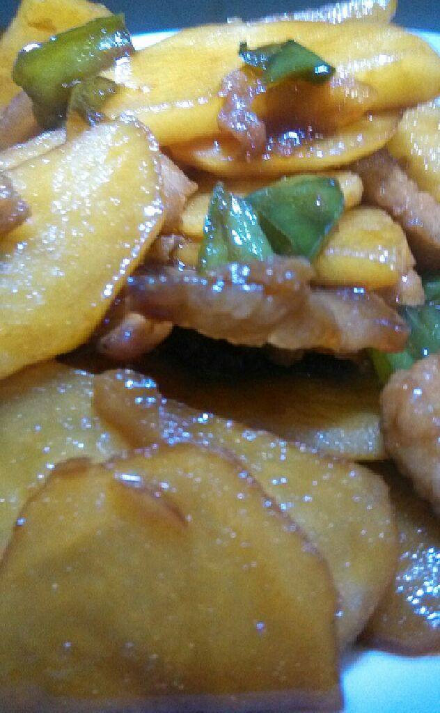 五花肉土豆片