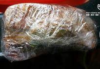 情人节羊排,保鲜膜包紧,冷藏1晚