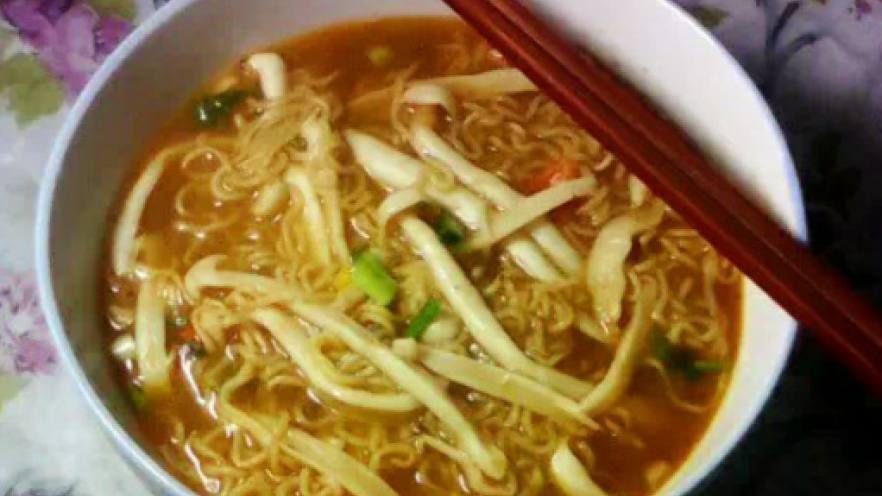 茶树菇泡面