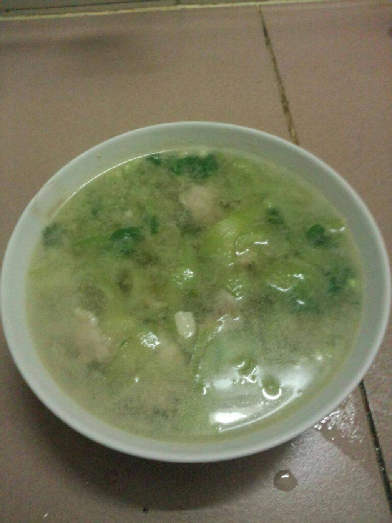 老黄瓜滚瘦肉汤
