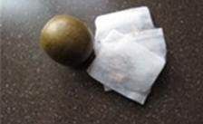 罗汉果雪梨银耳羹,打开高压锅,开大火煮沸,加入罗汉果,煮5分钟