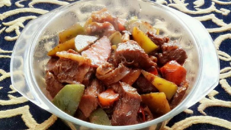 牛肉炖萝卜