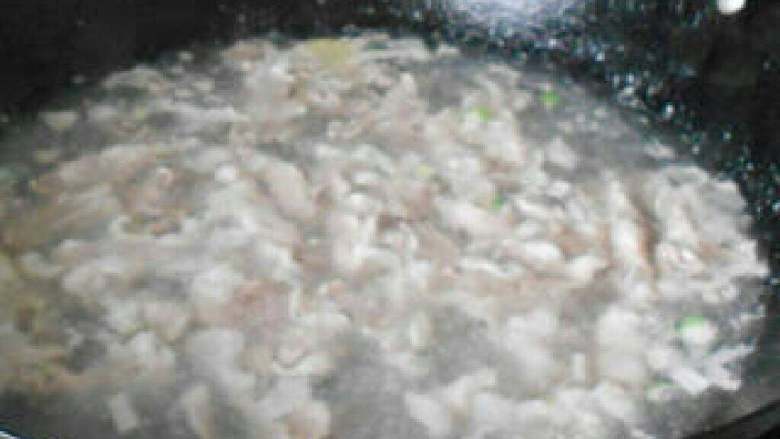 羊肉汤,水开撇出血沫