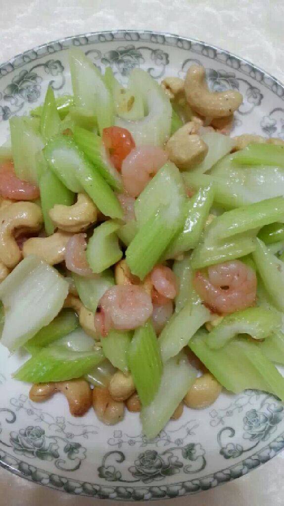 西芹炒虾仁