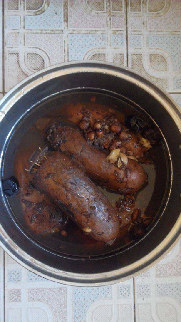 糯米藕,扣上盖子用煲汤档位40分钟即可。