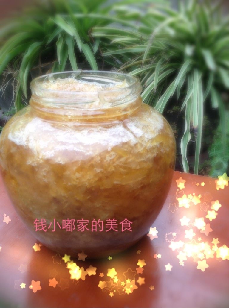 蜂蜜柚子茶,9、然后放入瓶中密封保存,要喝的时候挖一勺子兑入温水即可食用啦,超级方便哦,