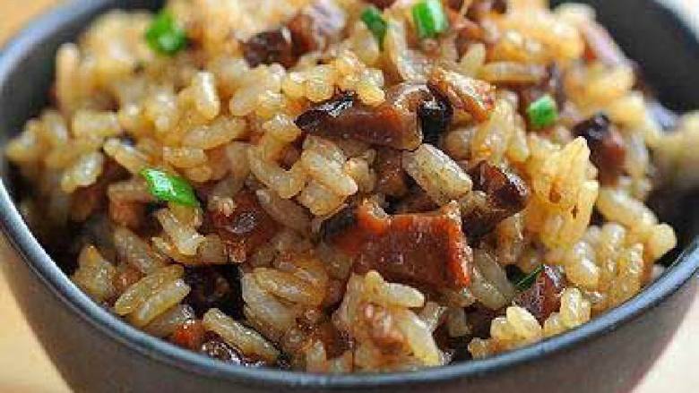 香菇肉丁炒饭