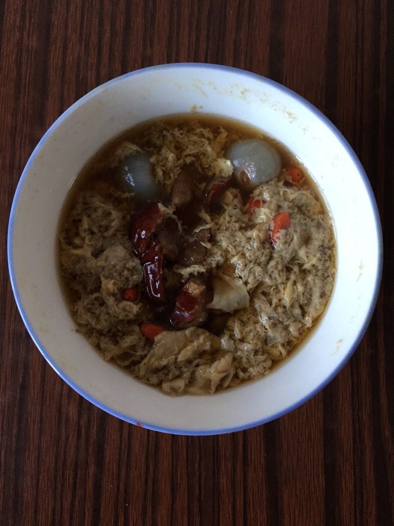 当归红枣枸杞桂圆鸡蛋汤