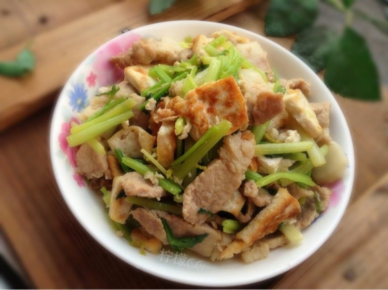 芹香豆腐