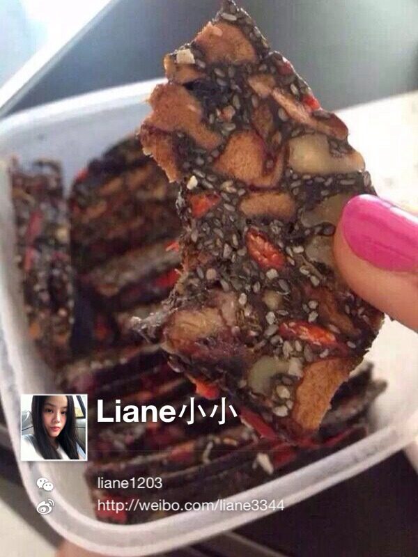 纯手工阿胶膏,6. 步骤虽多，做成后天天食用有益身体健康。如不想亲自烹调可以加微信：Liane1203联系购买纯手工阿胶膏安全又方便！欢迎大家咨询！