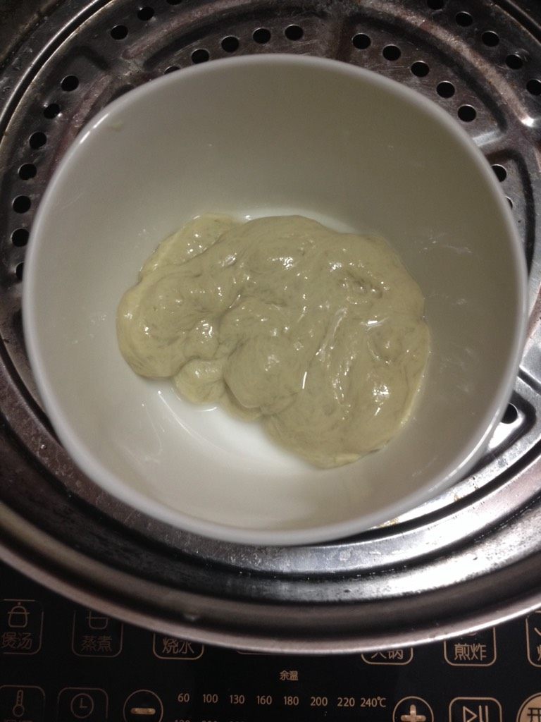 自制凉皮,如图蒸面筋,开锅15分钟即可