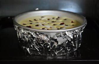 蔓越莓奶酪蛋糕,烤箱预热水浴法,150度烘烤60分钟左右