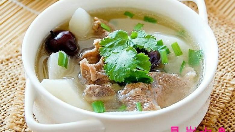 冬日御寒萝卜羊肉汤