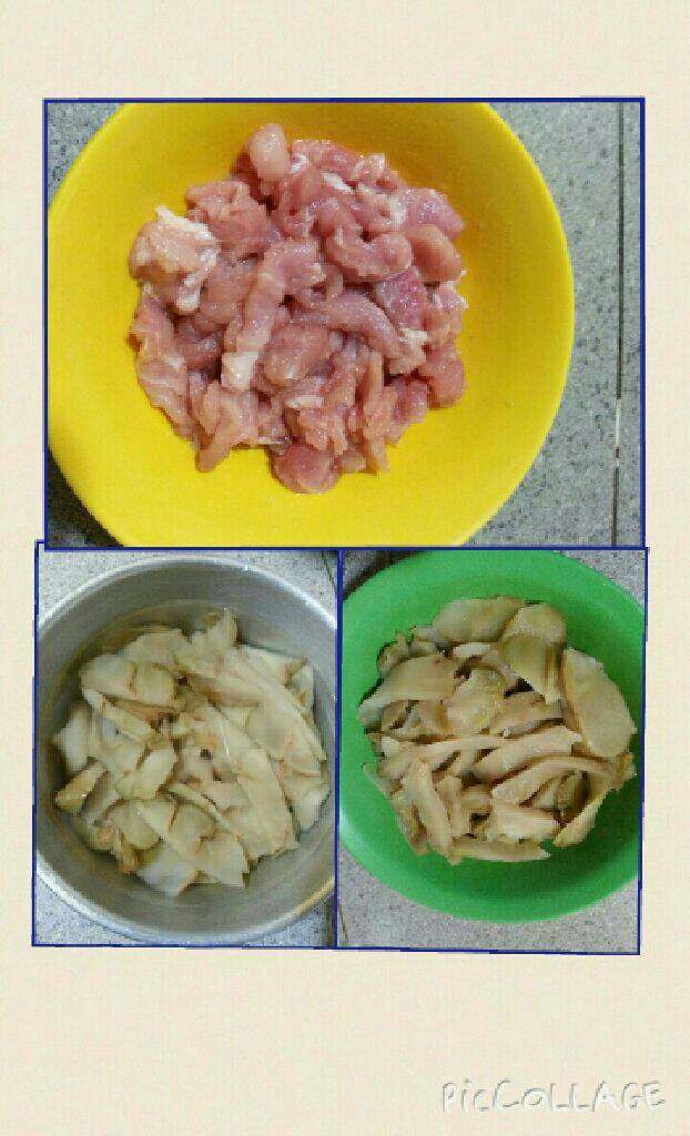 榨菜炒肉片,肉切片加少许盐，<a style='color:red;display:inline-block;' href='/shicai/ 5506'>麻油</a>，<a style='color:red;display:inline-block;' href='/shicai/ 720'>胡椒粉</a>伴均匀。<a style='color:red;display:inline-block;' href='/shicai/ 119019'>榨菜头</a>切片，泡在水里一个小时，沥干水备用。